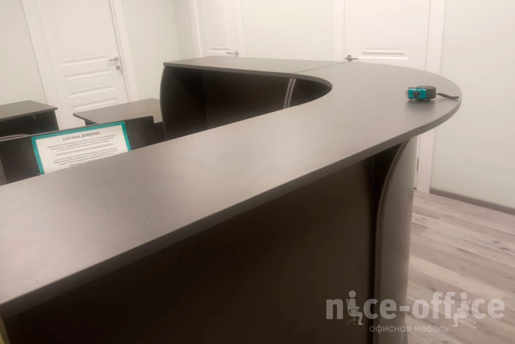 Стойка угловая радиусный элемент ХДФ Riva фото в интерьере 1