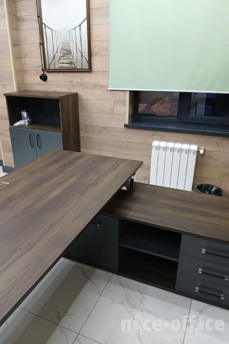 Шкаф средний широкий (2 низких фасада ЛДСП) Shift фото в интерьере 1